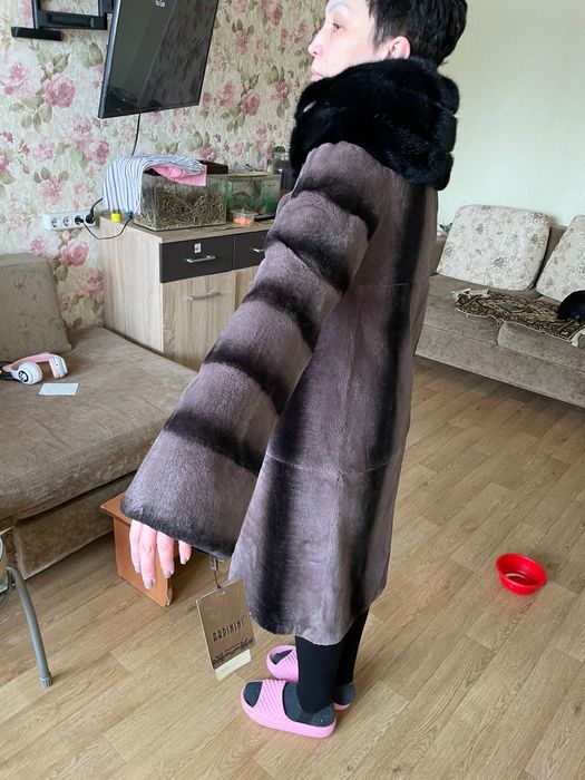 Продам шубу новая