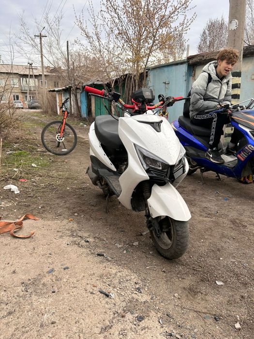 Продам Скутер М8