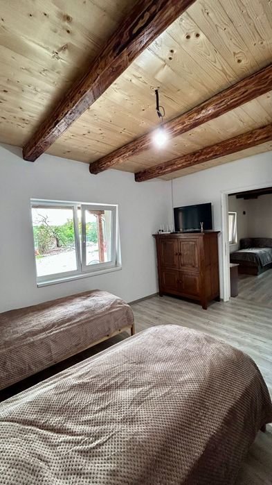 Închiriez apartamente la casă