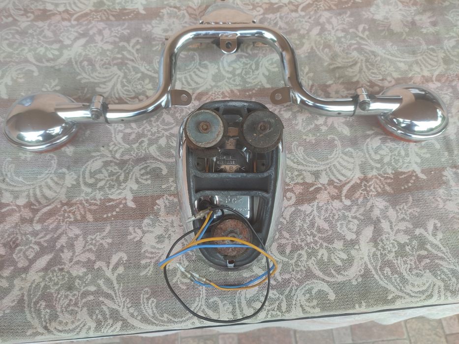 Комплект мигачи със стойката за номера и стоп за yamaha Drag,V-star