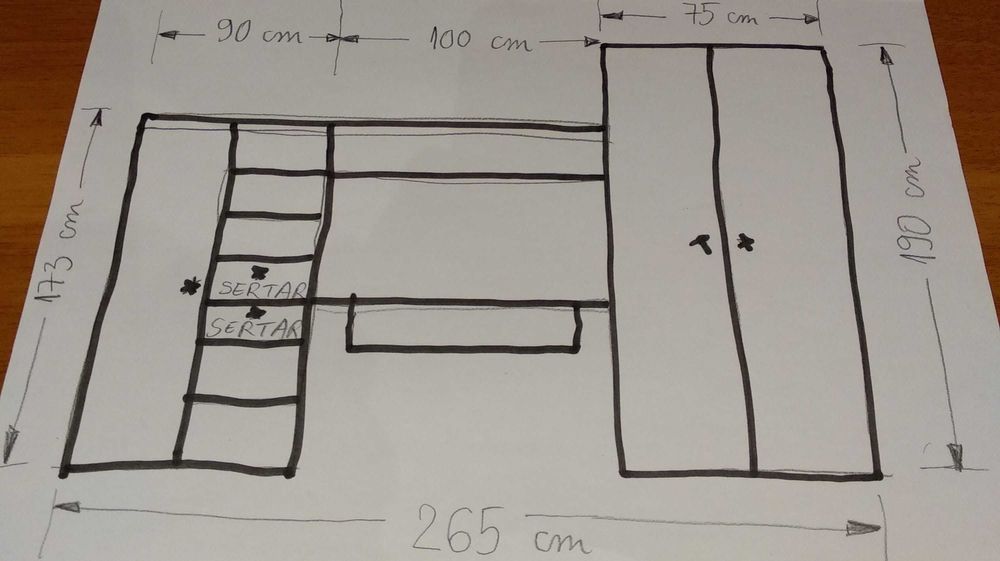 Vând mobilă tineret pt. dormitor cu birou incorporat. Preț 1250 lei.