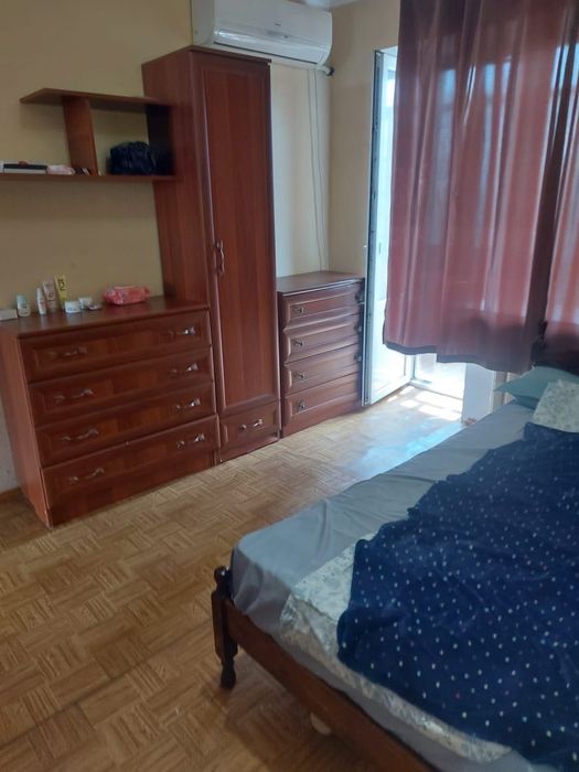 Сдам двухкомнатную длительно