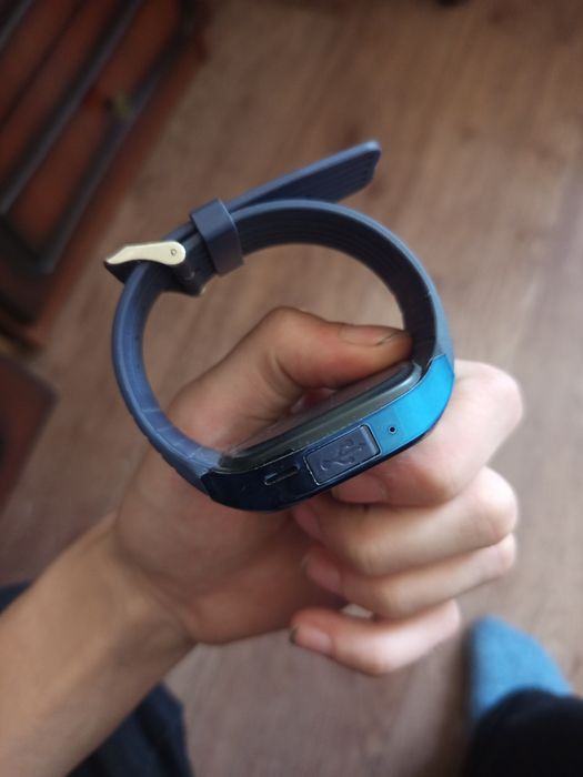 Продаю часы электронные