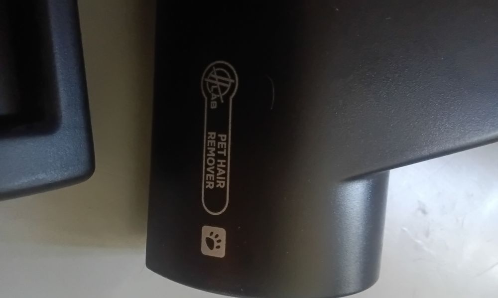 Aspirator Hoover model TWDH1400 011 putin utilizat