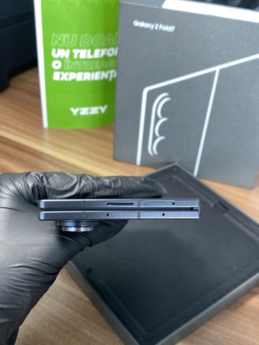 Samsung Galaxy Z Fold7  • 512 GB • Jetblack