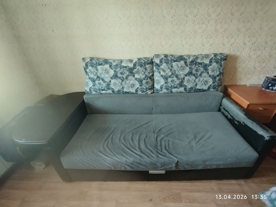 Диван- кровать б/у