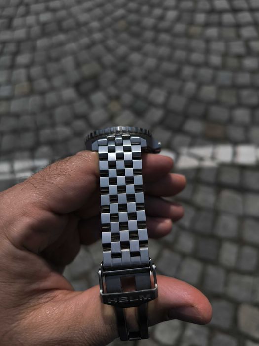 Часовник Helm Vanuatu