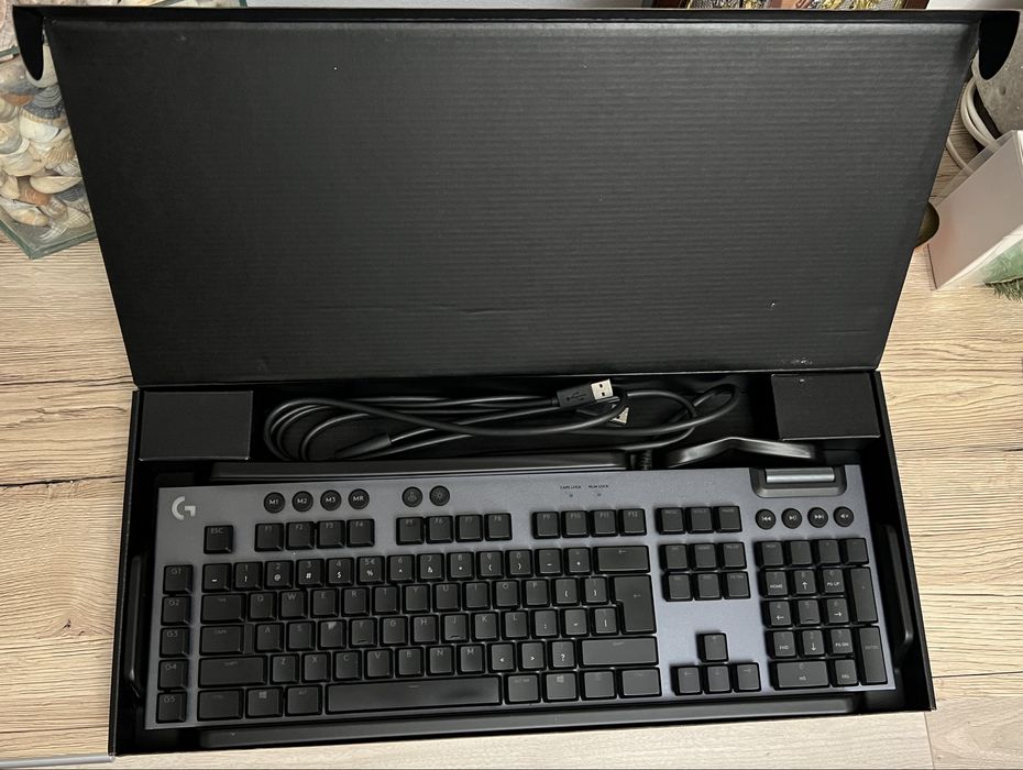 Tastatura Logitech G815