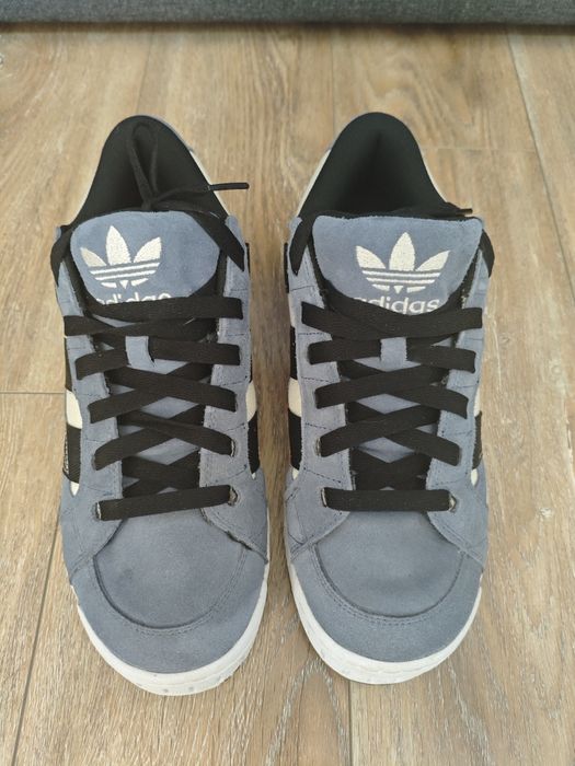 Adidas mărimea 46
