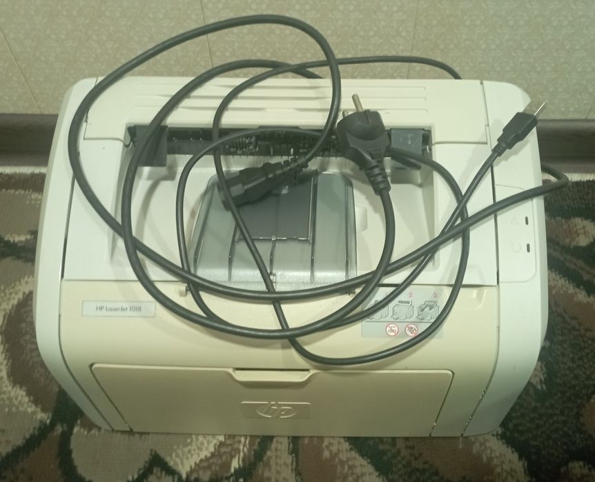Принтер hp1018 б/у