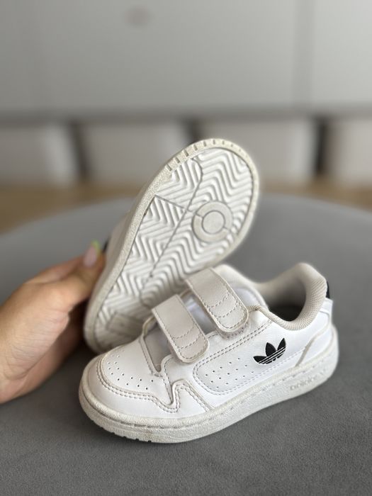 Adidasi adidas 25