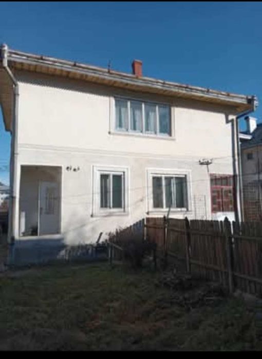 Vănd etajul unei case in Vatra Dornei!