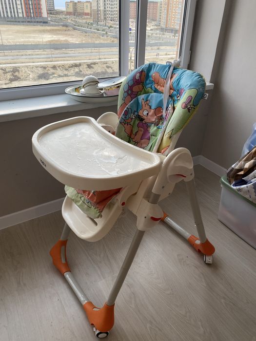 Стул для кормления детский