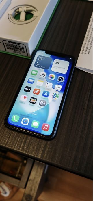 Iphone 11   baterie 100% neverlocked Garanție 2 ani
