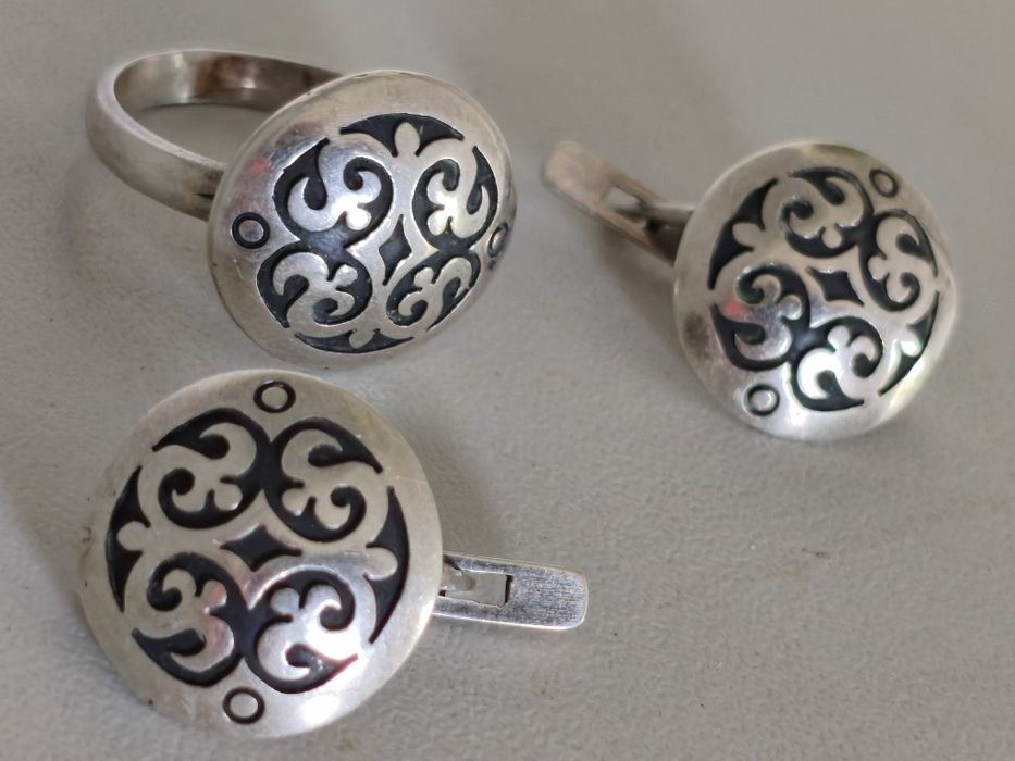 Серебро. 925 пр. Кольцо и серьги. Набор.