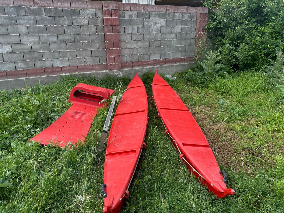 Катамаран для воды