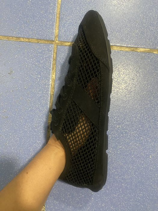 Продаются кеды zara