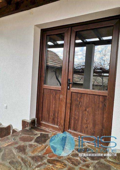 Продава се Къща в с. Осмар, Област Шумен - 226 кв.м за 553 €/кв.м - Снимка #3