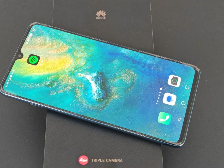 Отличен Huawei Mate 20X 5G 8GB RAM 256 GB