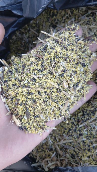 Подсолнух,лен в мешках