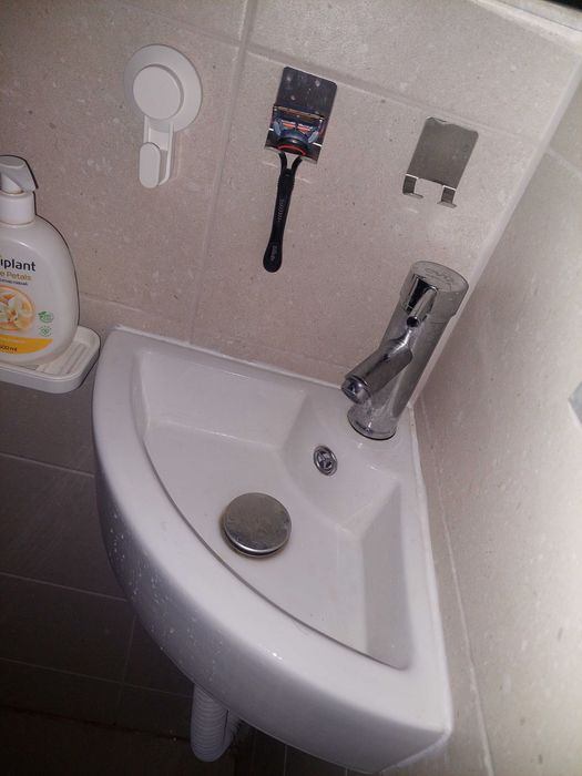 Chiuveta baie pe colt / Lavoar pe colt