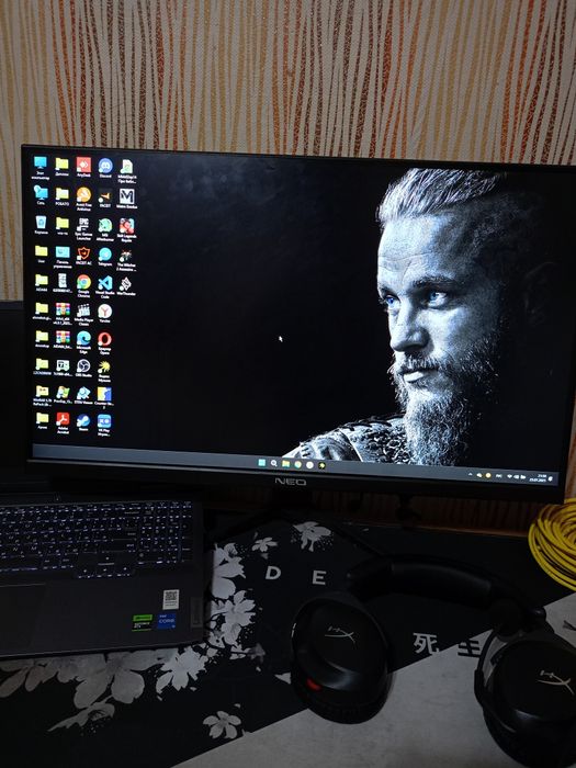 Монитор в отличном состоянии