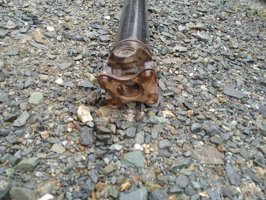 Кардан за Форд Транзит 2.4 дизел 2010год 6 степена кутия