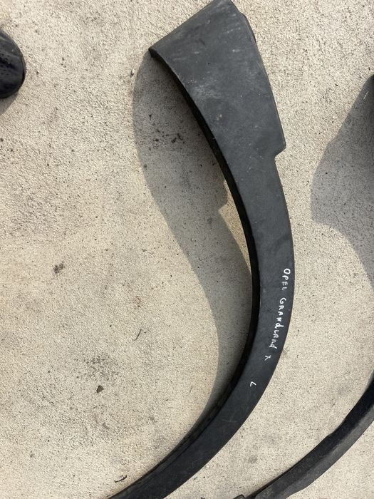 Лайсна/вежда Opel Grandland