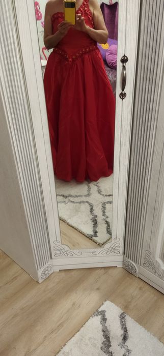 Платье вечерное атласное