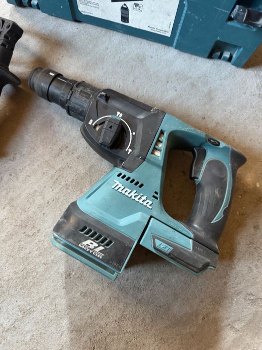 Makita DHR 243 безчетков перфоратор