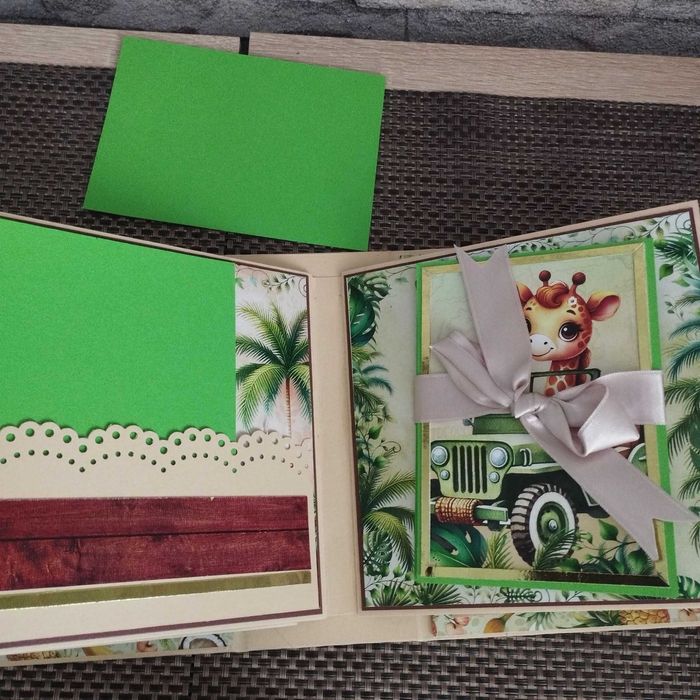 Детски албум за снимки и спомени