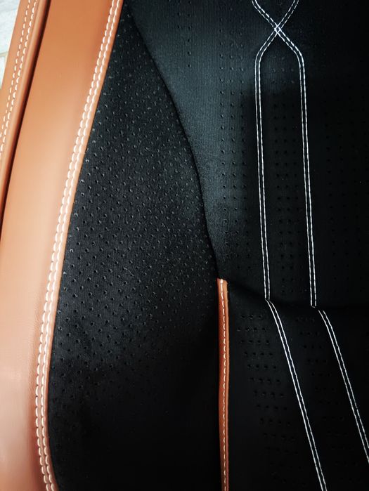 Продам универсальные авто чехлы на машину