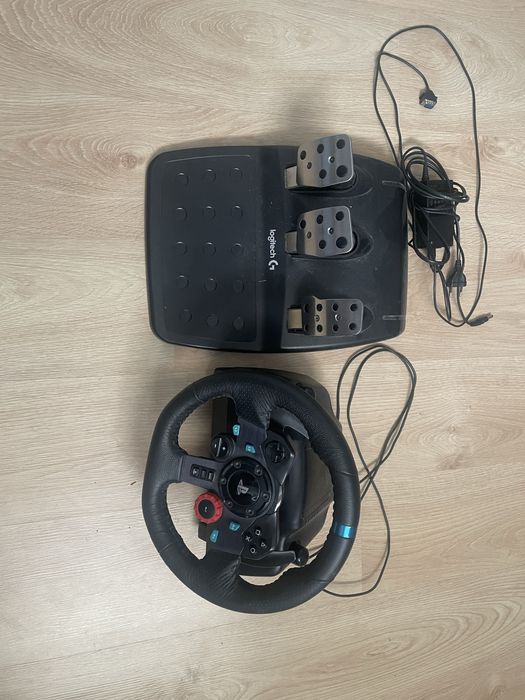 Logitec g29 driving wheel(ps4/5/pc)