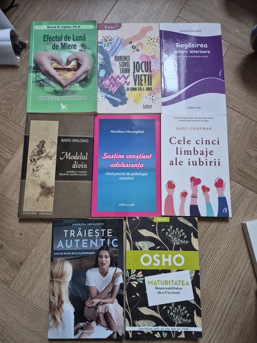 Set 8 carti dezvoltare personala