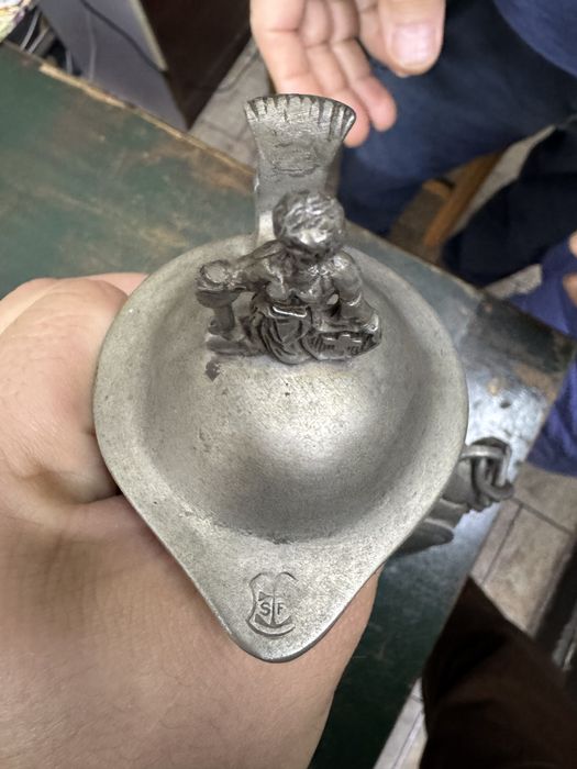 Стара Швейцарска кана от калай