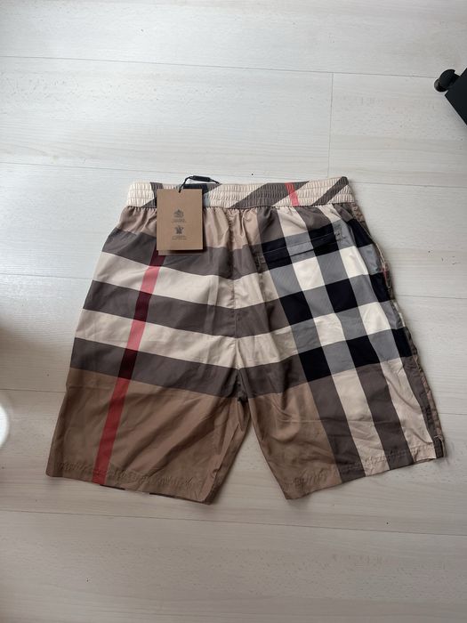 Burberry къси гащи ( бански)