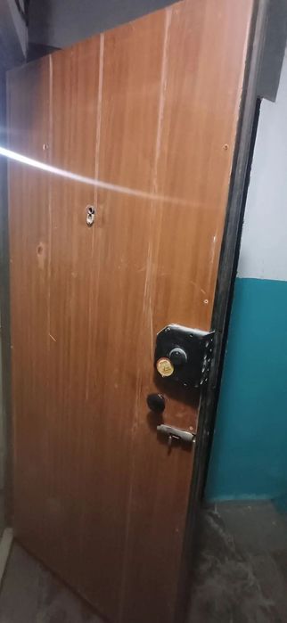 Дверь металлическая
