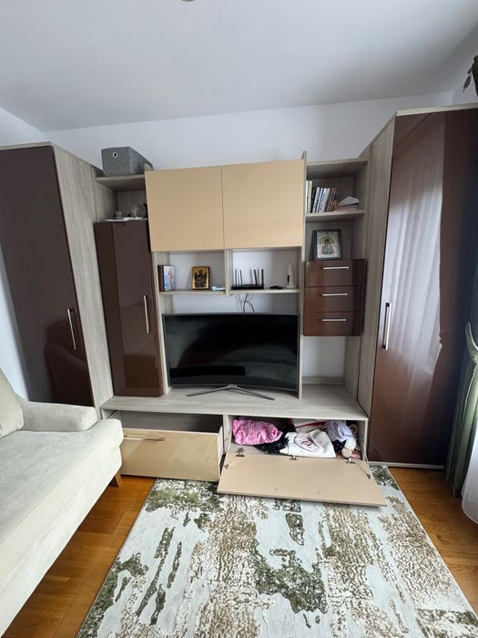 Vand mobila Living