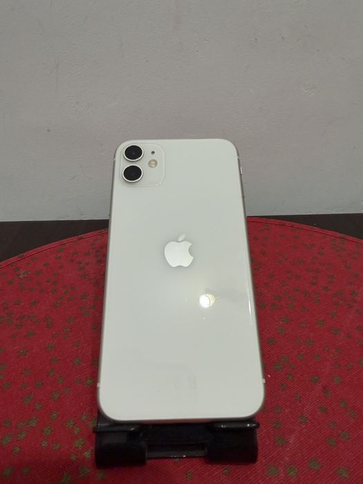 iPhone 11 white impecabil
