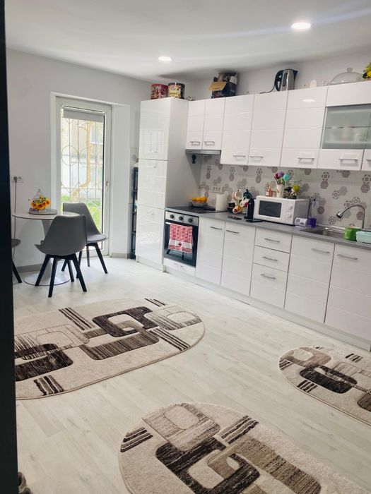 Apartament spatiu comercial