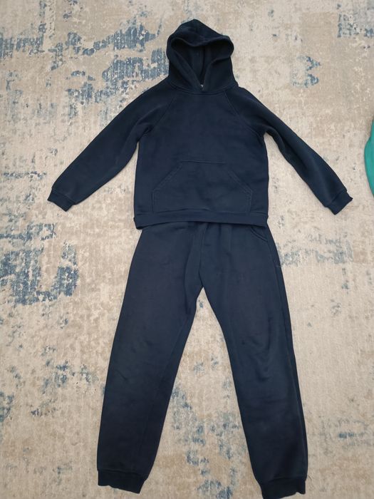 Спортивные костюмы 150см