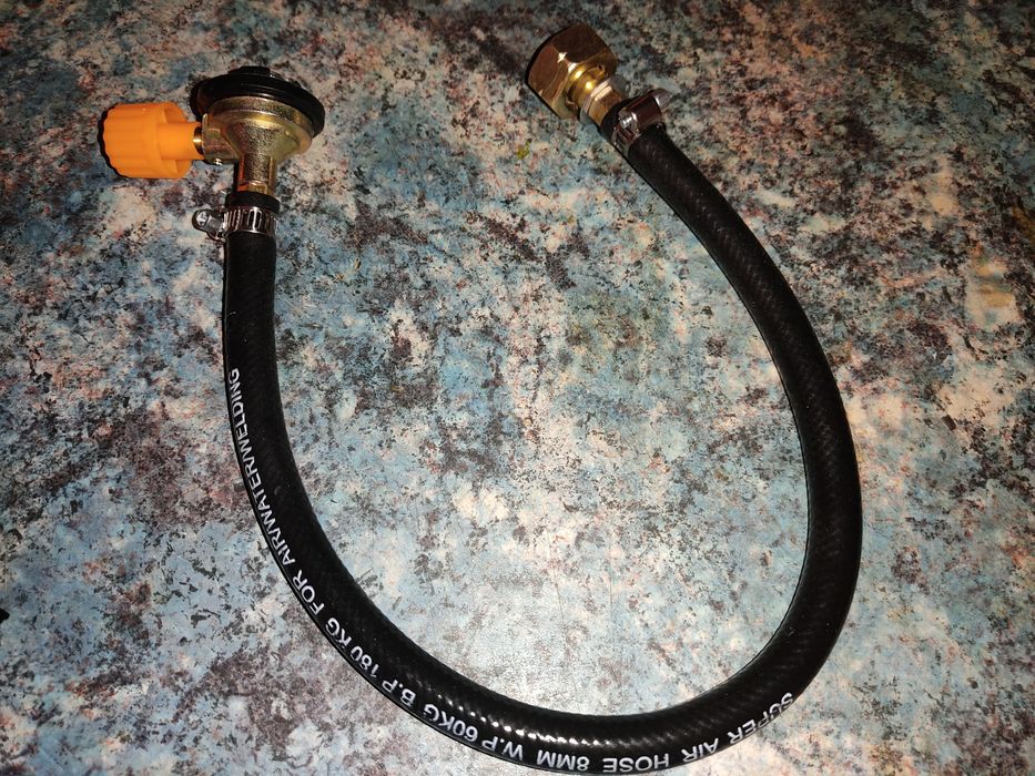 Приспособление для заправки цанговых баллончиков.