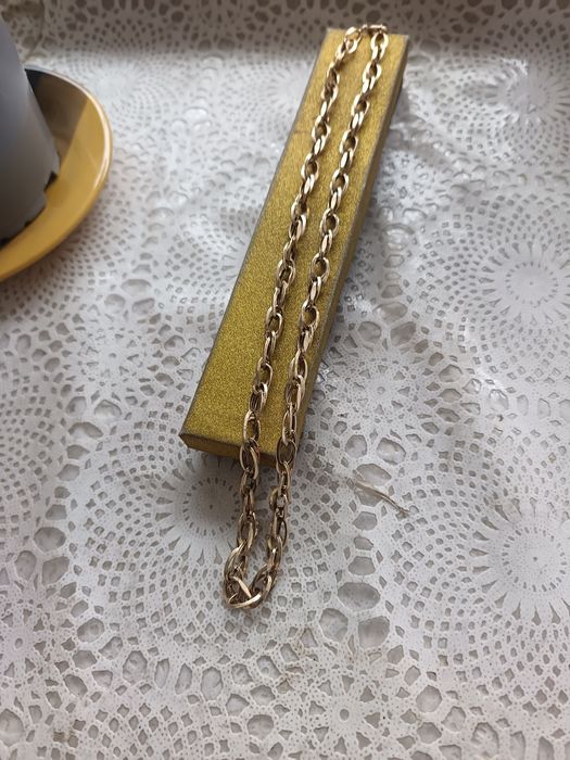 Продам золотую цепь