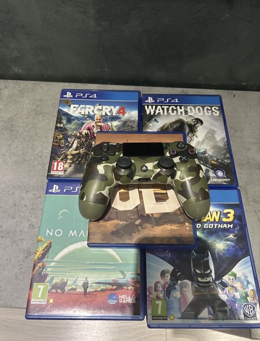 PlayStation 4 Slim 1TB + Camo Controller + 3 Jocuri TOP