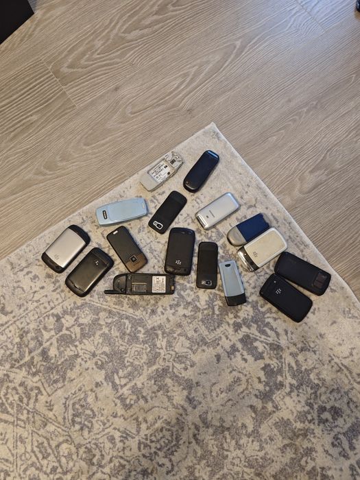Telefoane pentru piese