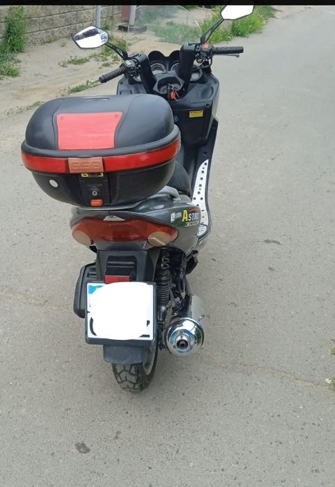 Продам макси скутер