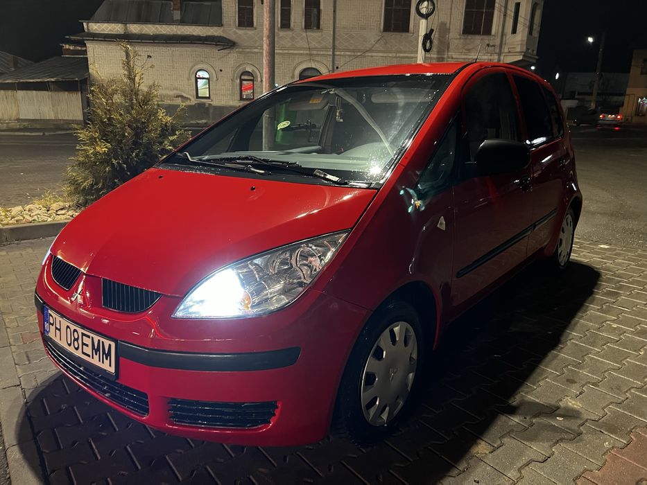 MITSUBISHI Colt