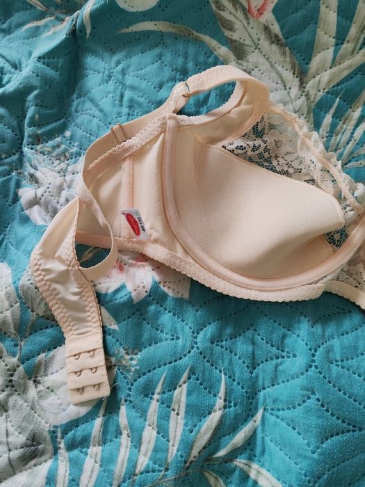 Продам бюстгальтер новый