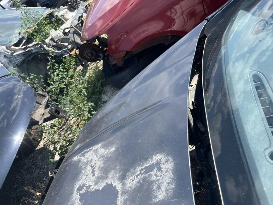 Преден капак Ford Kuga с лайсната оригинален