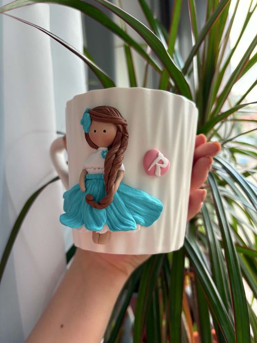 Cana cu figurina lucrata manual